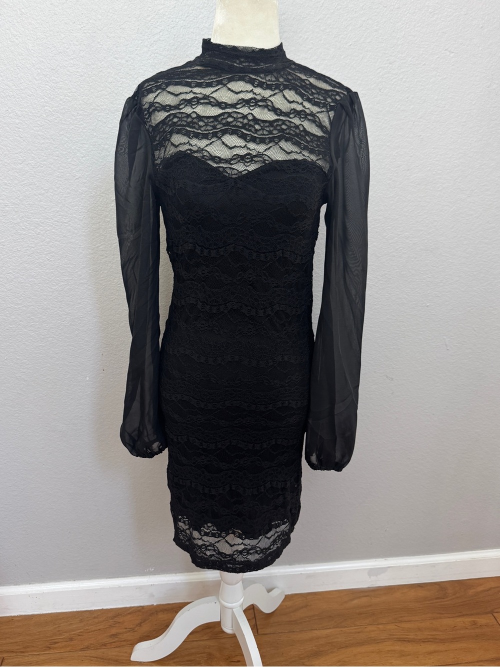 Foreign Exchange Black Lace Long-Sleeve Dress size medium